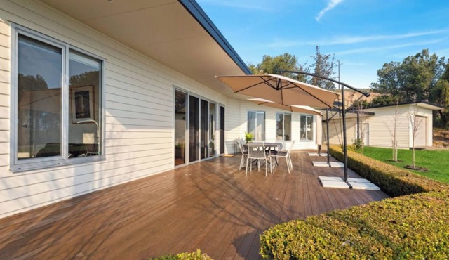 On The Bend- Absolute Waterfront Retreat