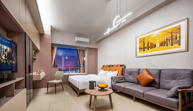 Orange Apartments