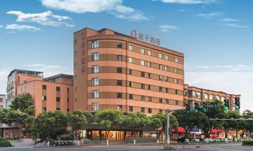 Orange Hotel Quanzhou Xunpu Donghai Taihe Plaza