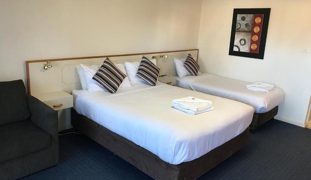 Orange Motor Lodge