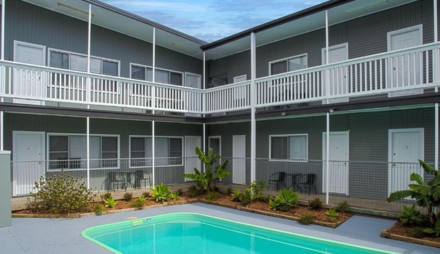 Pacific Motel 01