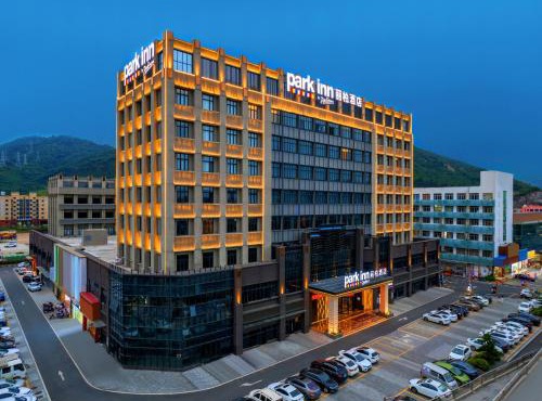 Park Inn by Radisson Zhuhai Gaolan Port