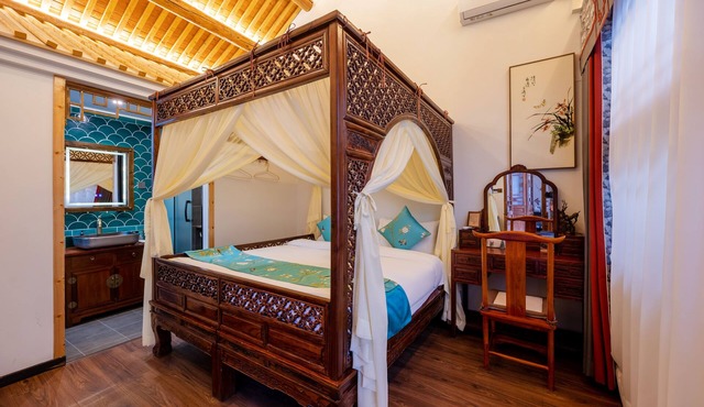 Peking traditional quadrangle Hotel located in ancient Hutong