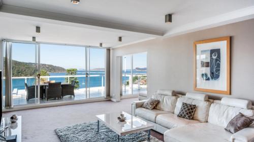 Penthouse 707 - 4 Bedroom Oceanview Penthouse
