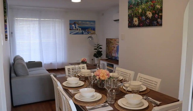 Perfect Beachside Townhouse, 5min walk to beach