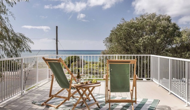 PERFECTLY STYLED BEACH HOUSE WITH NEWLY RENOVATED BALCONY