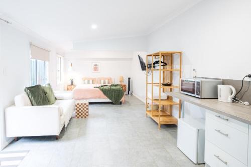 Pink Muse, 3 Mins To Ettalong Beach