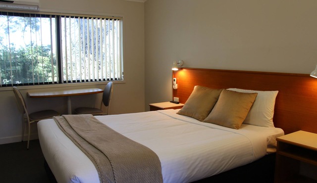 Pioneer Way Motel