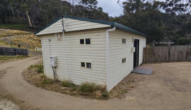 Platypus Cabin - Mt Rumney Escapes