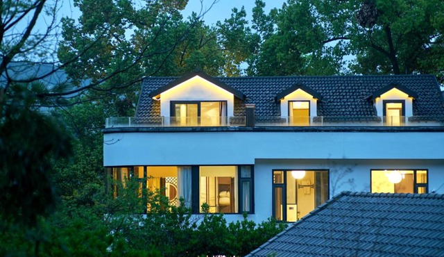 Poetic Villa