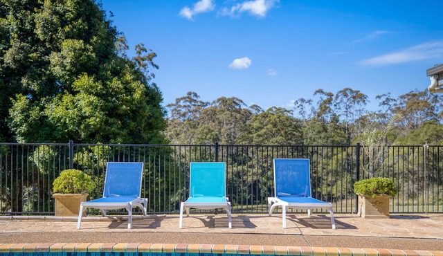 Pool, BBQ, WI-FI, Pool Table, Peaceful Rural Setting, Drive to Beach and Shops