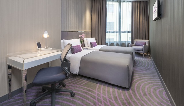 Premium Twin Room with FREE WiFi & GYM