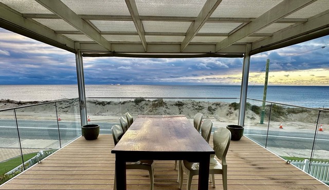 PRIME BEACHFRONT. PRIME VIEWS. PRIME TIME. Elegance, with mobility elevator.