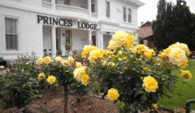 Princes Lodge Motel