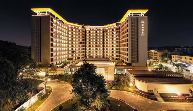 Qiling LN Dongfang Hotel