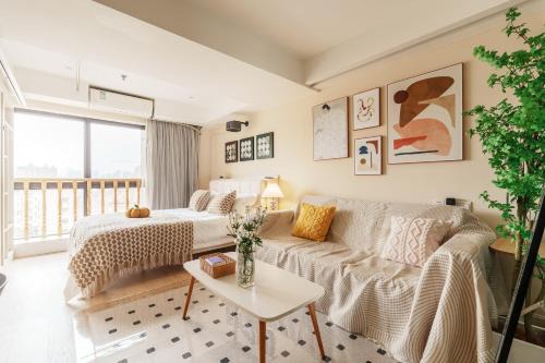 Qiya Luxury Apartment Lujiazui Beiyangjing Subway Station Branch