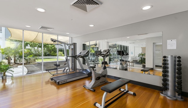 Quality Suites Pioneer Sands