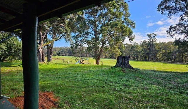 Queen + King Single Chalet 14 | Manjimup WA