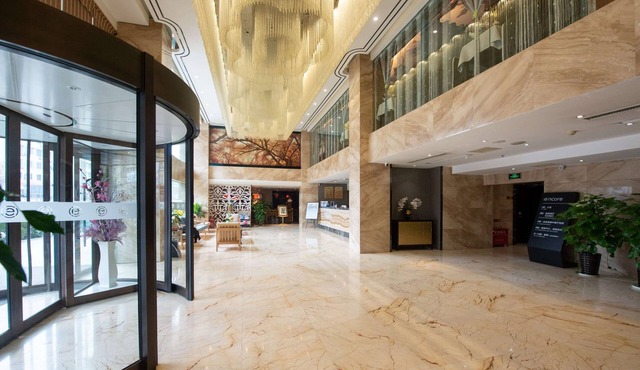 Ramada by Wyndham Encore Kaili West