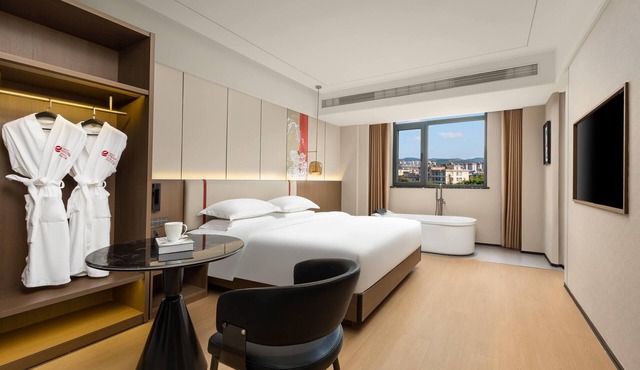 Ramada Encore By Wyndham Kunming South Station