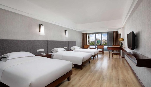 Ramada Encore by Wyndham Qionghai Downtown