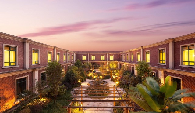 Ramada Plaza by Wyndham Anshun