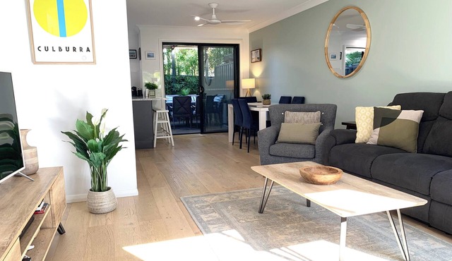 Relaxing, comfortable townhouse - 10 minutes walk to the beach