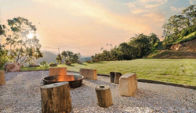 River Stone Mudgee Luxury Eco Estate in the Hills