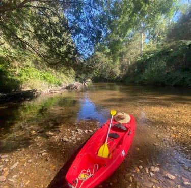 Riverfront, Kayaks, Hot Tub, Sauna & Fire pit