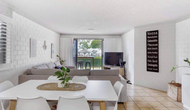 Riverview 1 River Marina Views Apt