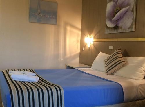 Riverview Motor Inn