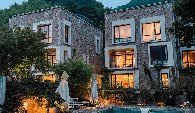 Romantic villa in Moganshan, China