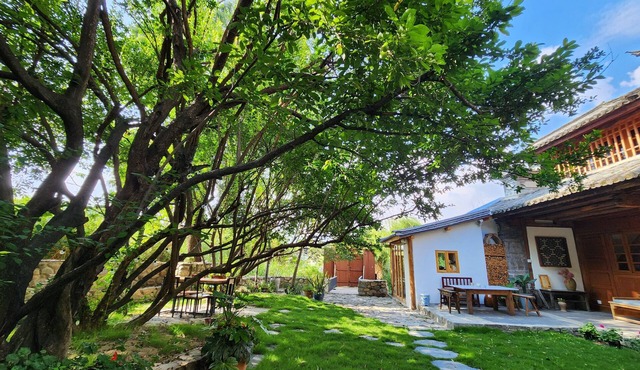 Rooms in a Bai farmhouse, garden, traffic-free location 5 minutes from the lake