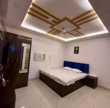 Roshan's INN Hotel