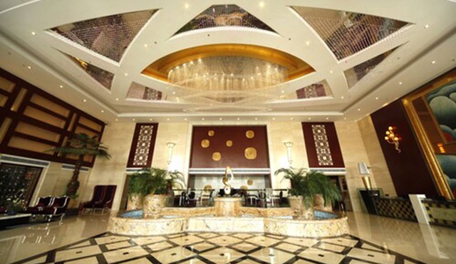 Royal Prince Hotel