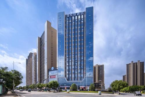 ROYGEM Hotel Longnan Sports Center Branch