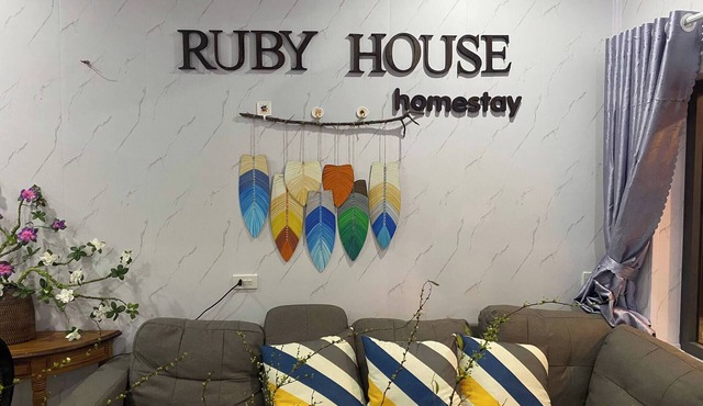 Ruby House, 3 Bedroom Apartment, beachside