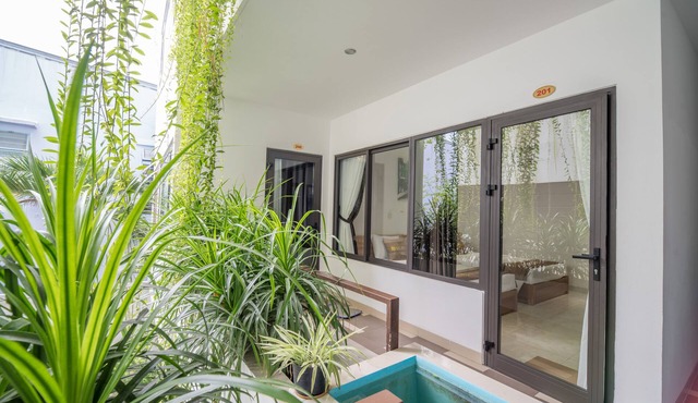 RubyHouse Hotel and Apartment