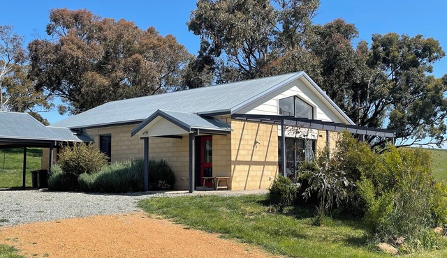 Rural retreat and family friendly