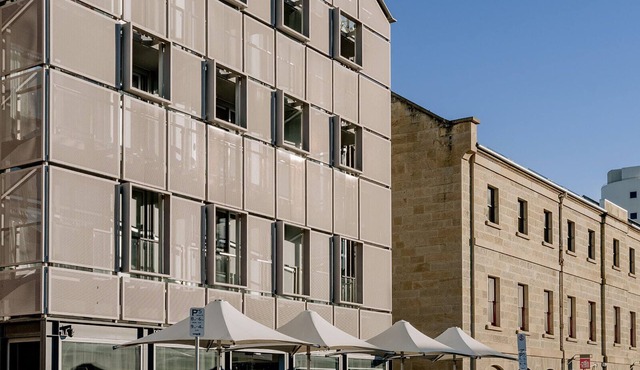 Salamanca Wharf Hotel