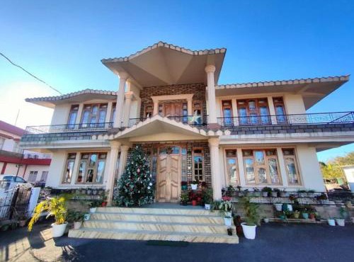 Salena Homestay
