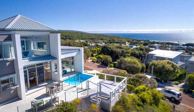 Salty Kiss I Private Properties