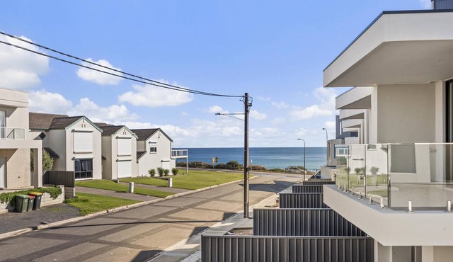 Seabreeze at Christies - Indulge in Coastal Luxury at Christies Beach