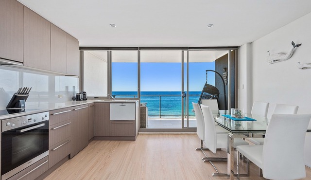 Seabreeze - Carefree Absolute Beachfront Living