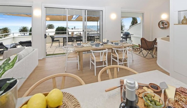 Seacliff Beach Retreat Lux, Modern, Seaviews, 3BR, Balcony
