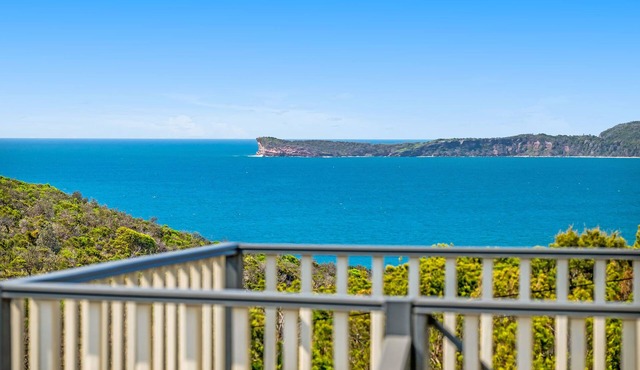 Seascape retreat at Bonny Hills! Family sized house with amazing ocean views.