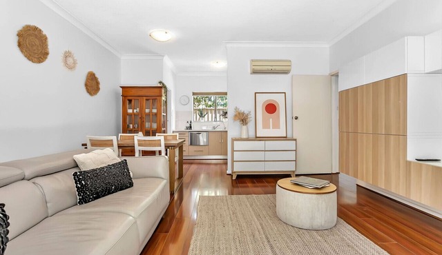 Secure Suite | Gated Complex, Courtyard, 5 Min CBD