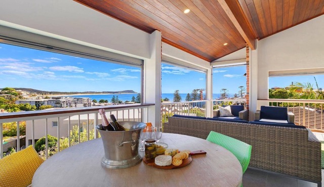 SEI VADIS | Spa , Ocean Views | Accom Holidays