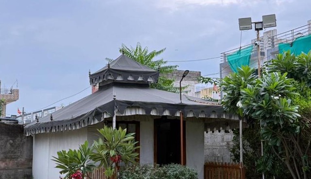 Shahi Bagh resort