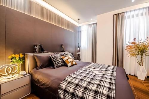 Shanghai Hills&Rais Apartment - 100-inch Projector - Near Nanjing Road Pedestrian Street
